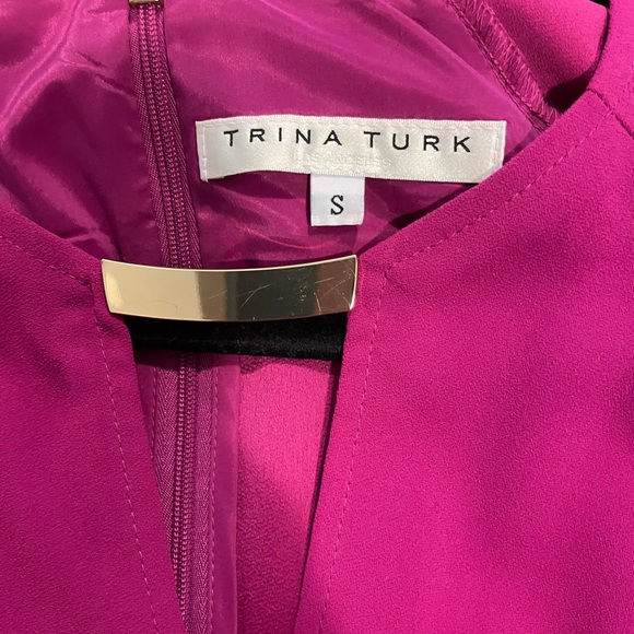 Trina Turk Magenta pink Shift Dress with gold bar detailing, Size 2 - Picture 3 of 3